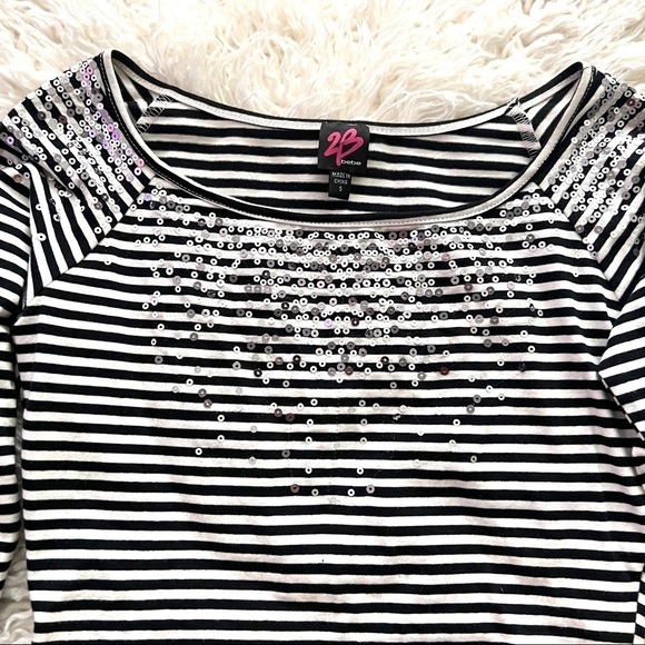 2B by Bebe Adorable 3/4 Sleeve Sequin Scoop Neck Crop Top! - Picture 6 of 12